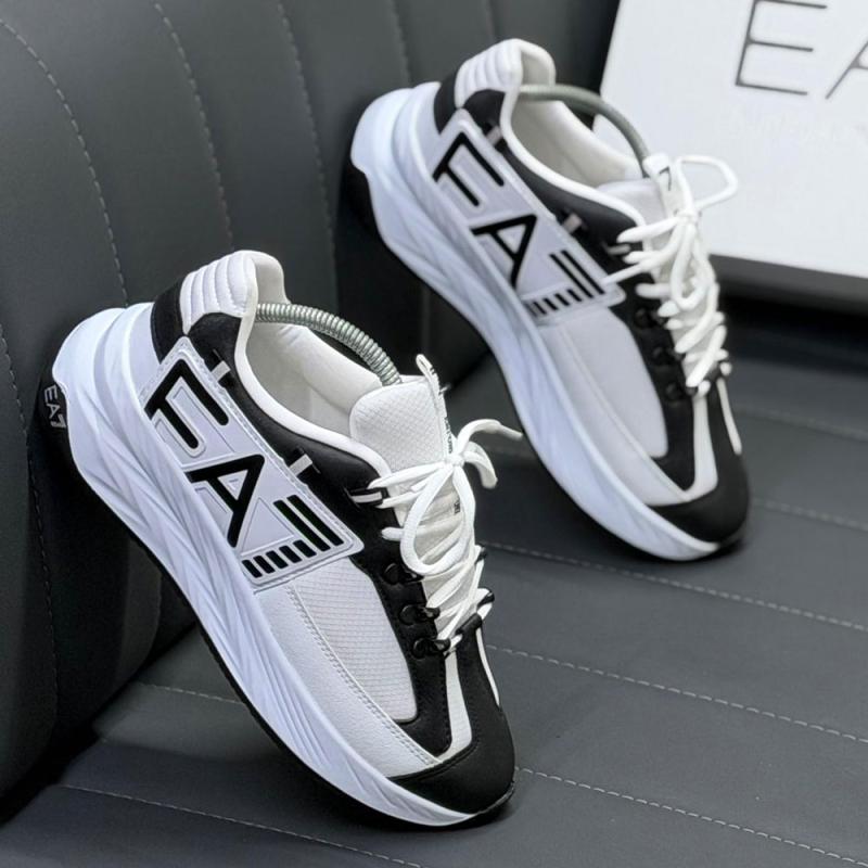 Emporio Armani 2026 Beyaz Siyah